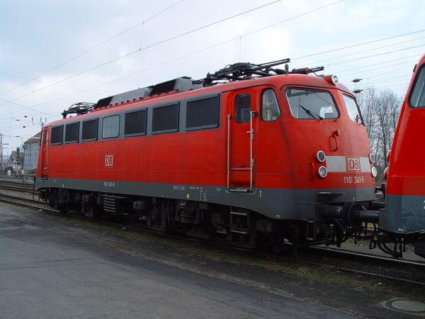 de-db-br110-osnabrueck-010303-full.jpg