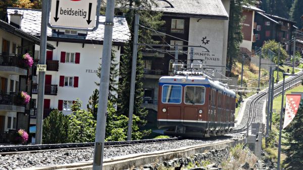 ch-ggb-bhe_4-8-approaching_zermatt-2018-stefanobressanelli-full.jpg